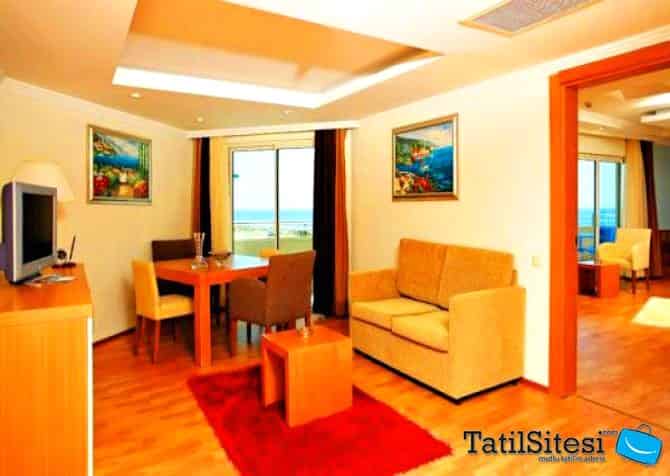 Crystal Admiral Resort Suites Spa 